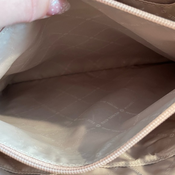 Michael Kors Peyton Quilted purse - Picture 8 of 13